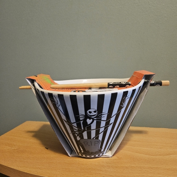 Nightmare Before Christmas Ramen Bowl - Picture 2 of 3